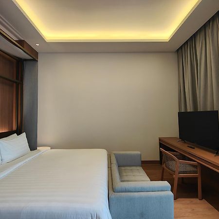 Ra Suites Simatupang Jakarta Exterior foto