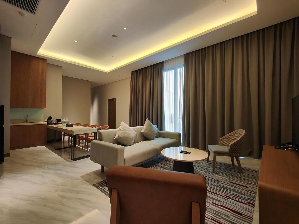 Ra Suites Simatupang Jakarta Exterior foto